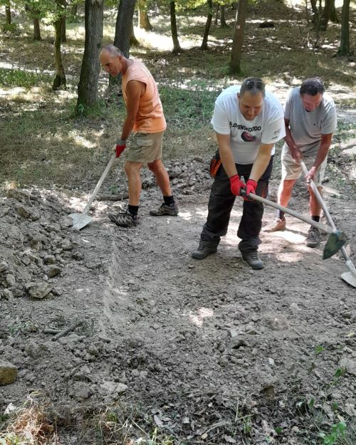 3. so zakladmi pre posed sme sa popasovali aj z lacom blaskom uz na uvod  30.jula